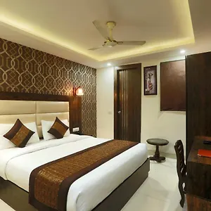 Red Velvet Suites At Delhi Airport Hotel New Delhi